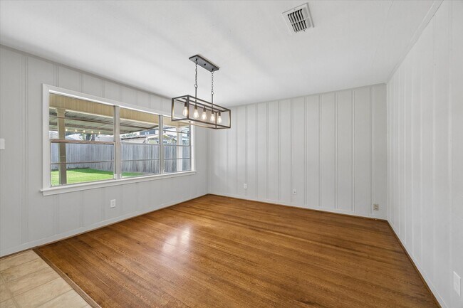 Photo - 8037 Longridge Dr