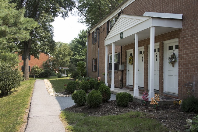 Briarwood House Apartments