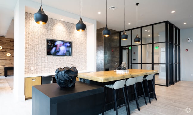 Salón social - 1110 Key Federal Hill