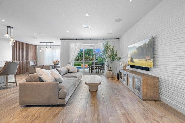 Photo - 1465 Bursera Ter