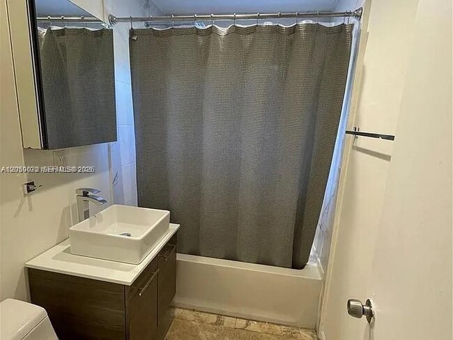 Photo - 1107 NE 8th St