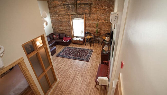 Building Photo - 80 W Water St Unit 206