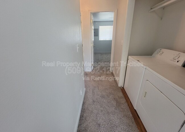 Photo - 3121 W Hood Ave Unidad Apartment I203
