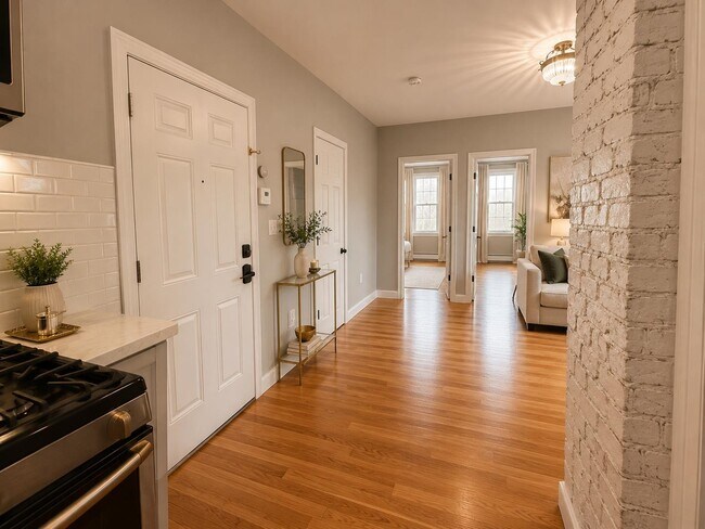 Photo - 305 Cator Ave