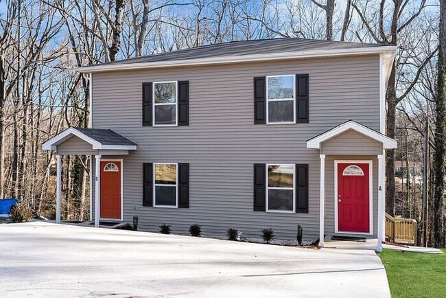 New Two Bedroom Townhouse for Rent! - New Two Bedroom Townhouse for Rent!
