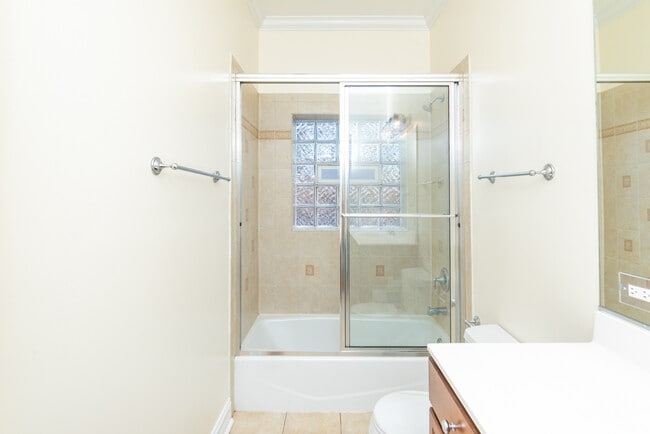 4145 N Milwaukee Ave Unit 2