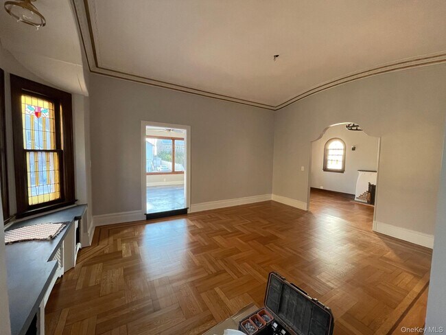 Photo - 45 W Penn St