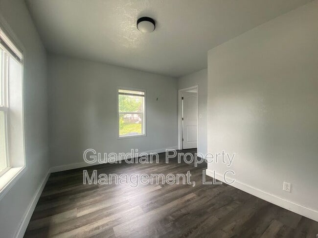 Photo - 609 S Dewey St