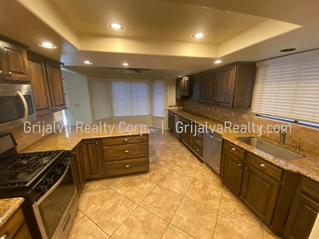Photo - Amazing 5 BD, 3 BA House + Pool! This Oro ...