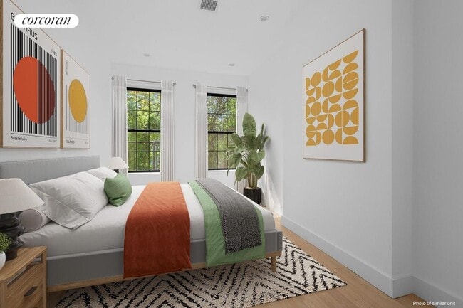 Photo - 1242 Putnam Ave