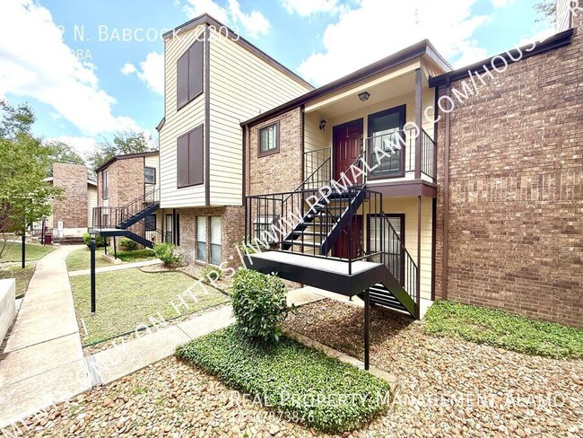 Building Photo - 2542 Babcock Rd Rental