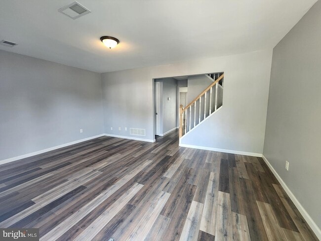46 Village Dr