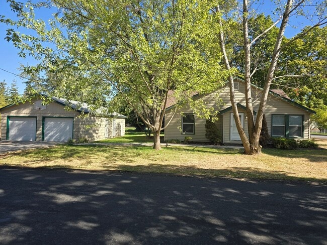 Photo - Charming 3 bedroom Hayden Home for Rent!