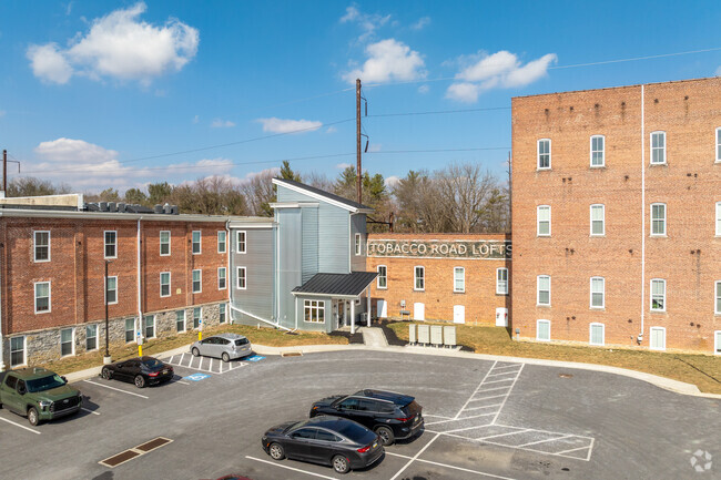 Photo - Tobacco Road Apartments