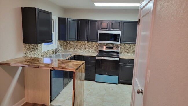 Photo - 1314 Geil Ave