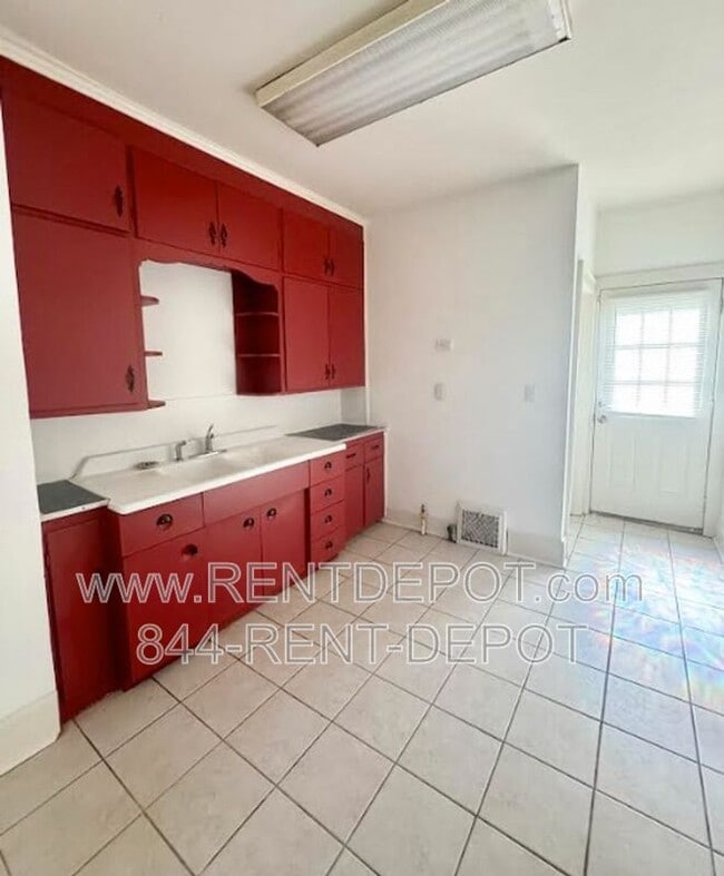 Photo - 1004 N Governor St