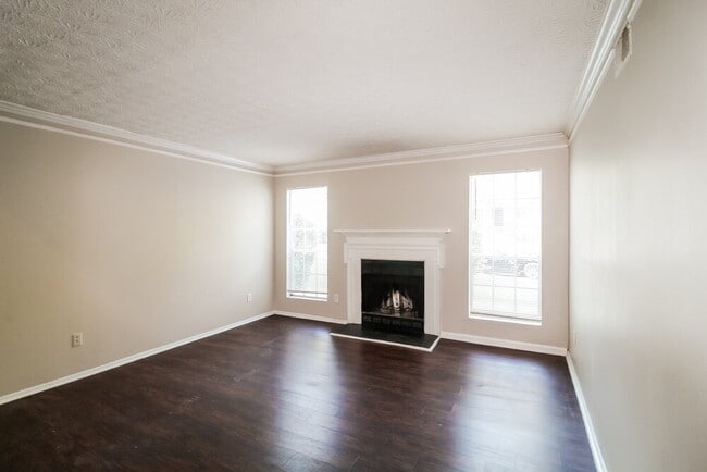 Photo - 1985 Glenwood Downs Dr