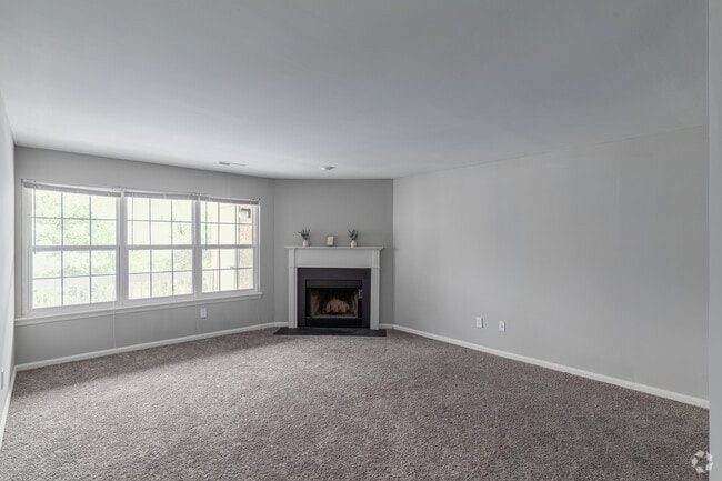 2 BR, 1 BA - 1140SF - Living Room
