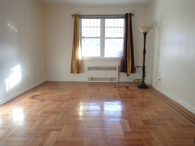 Building Photo - 386 E 54th St Unit 2 Rental