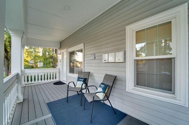 Photo - Garland district 1 bedroom apartment (Furnished)