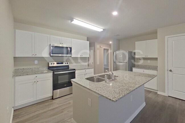 Photo - 18326 Gibraltar Ln