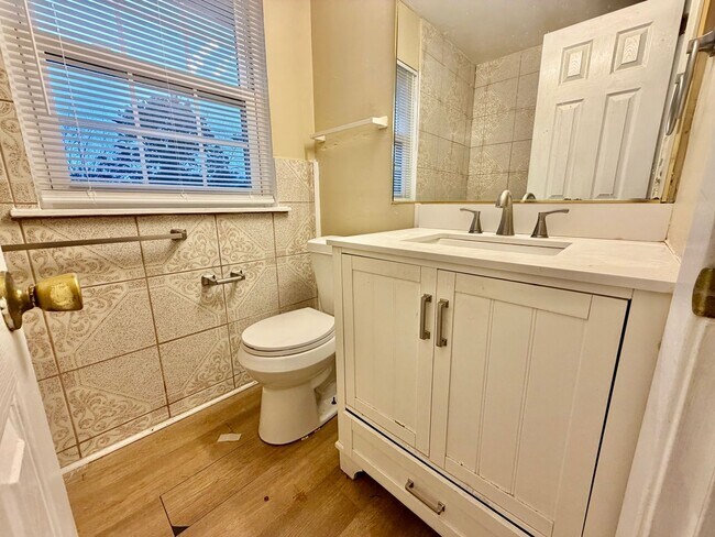 Photo - Nice Split Level Home in Huntsville! Fenced Yard and 2 car garage!