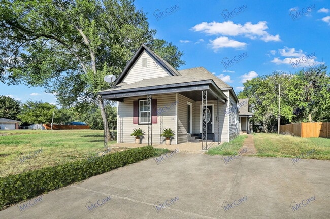 Photo - 419 N Grand Ave
