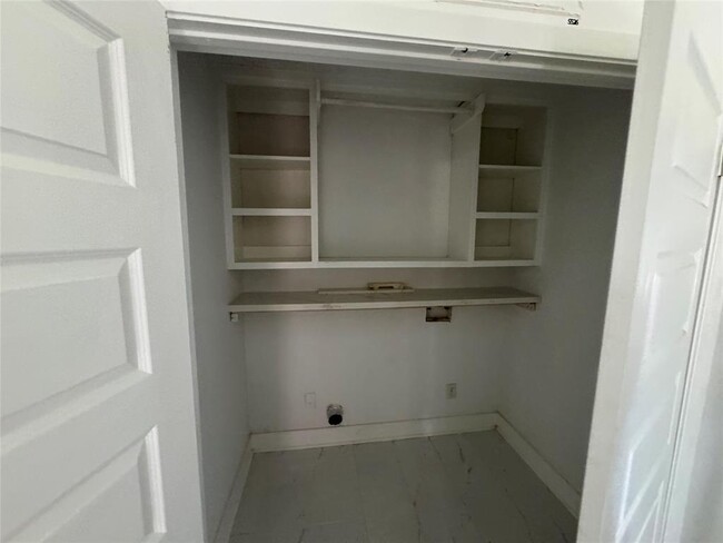Building Photo - 3723 Westmeadow Dr Rental