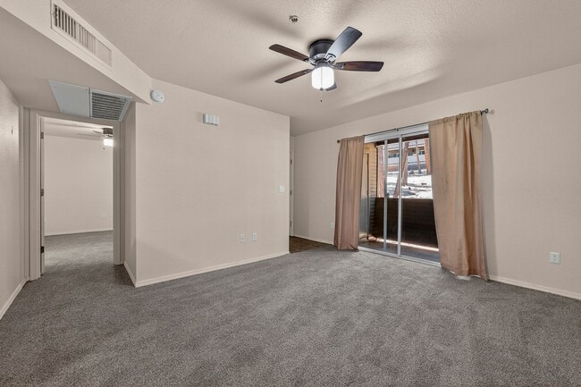Building Photo - Move-In Ready 2-Bed Condo in The Arbors