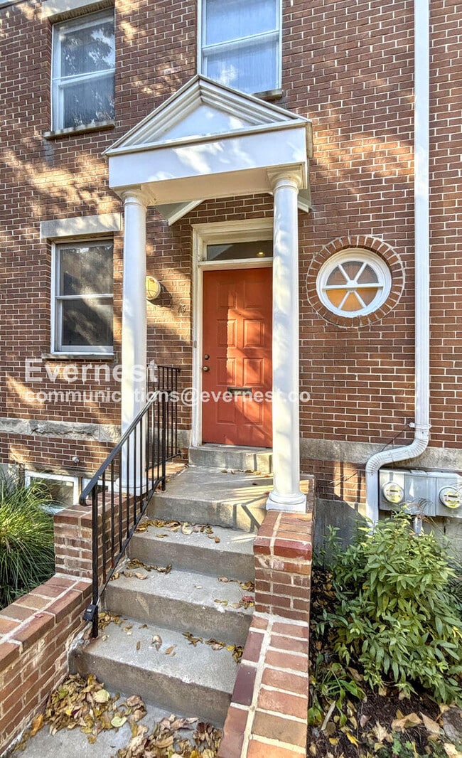 Building Photo - 4376 Maryland Ave Unit a5