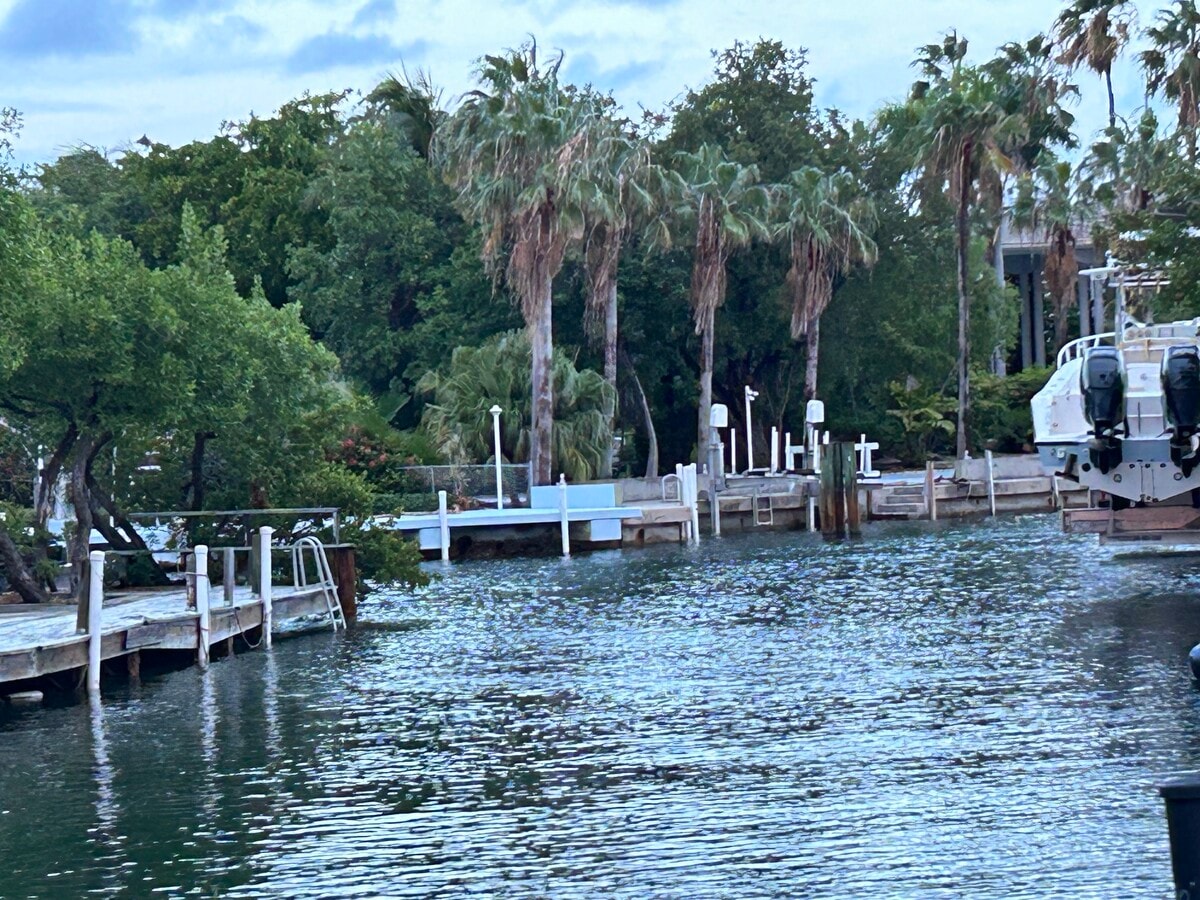 Canal with ocean access around the corner - 196 Lorelane Pl Unit Mermaid