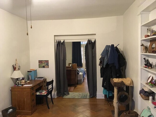 Photo - 308 E 33rd St Unit 1