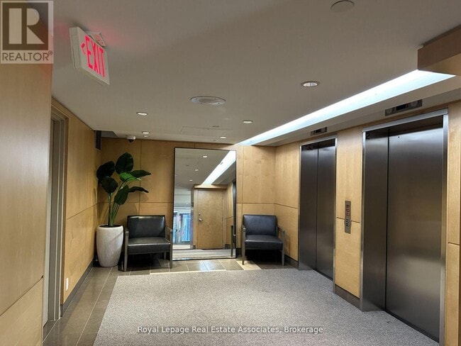 Photo - 220 Victoria St Unité 1904