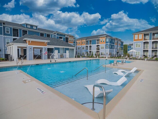 Photo - Hawthorne at Pine Forest