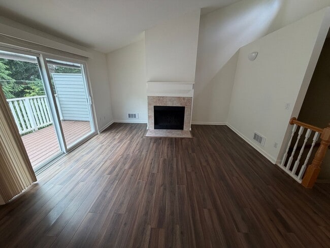 Photo - Charming Condo Located in the Highly Desirable Mountain Park Neighborhood of Lake Oswego.