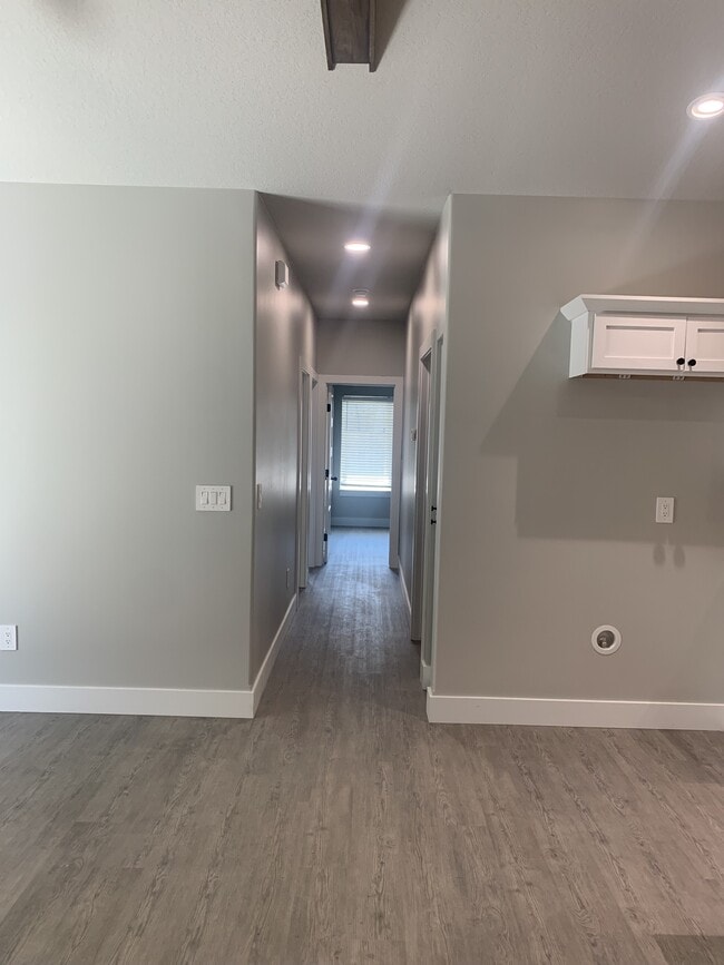 Photo - 1425 W 37th St N