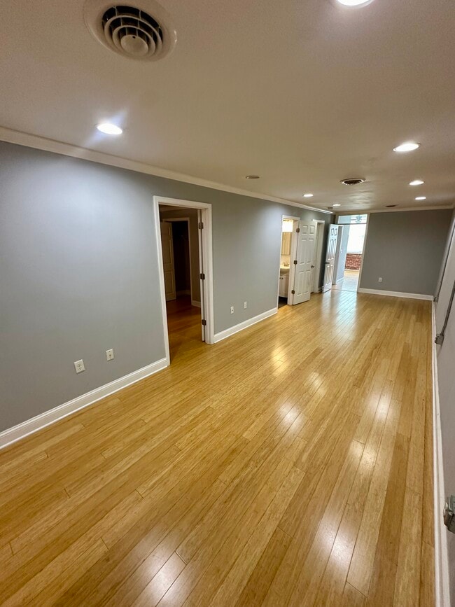 Living Room - 104 N Division St Unit 2nd Fl.