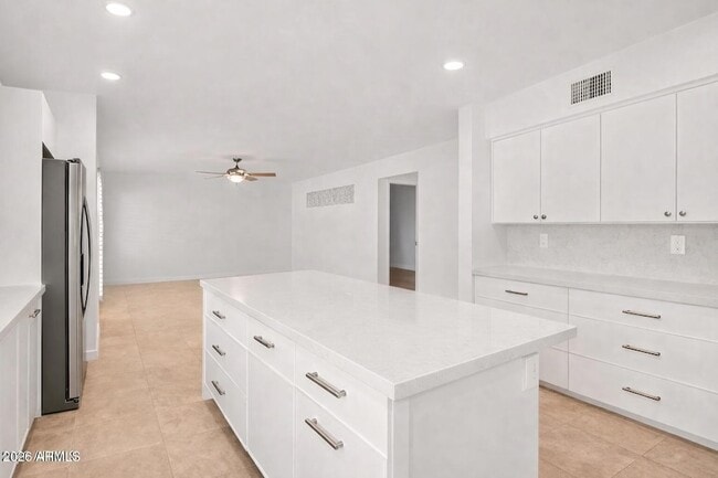 Photo - 9012 E Sutton Dr