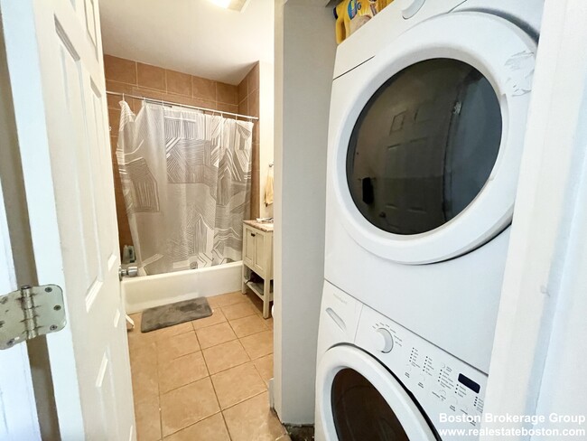 Photo - 52 Delle Ave Unit 1