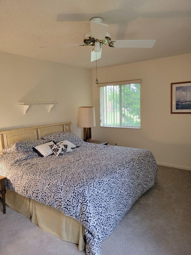 Photo - 320 Knotty Pine Cir Unidad C-2