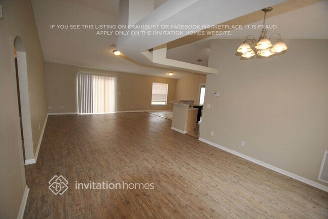 Photo - 718 Starland St SE