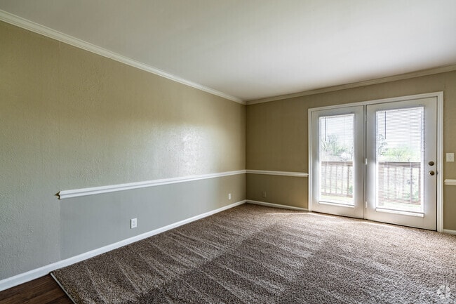 1BR-1BA-720SF - Dining Room - Rivermont Apartments