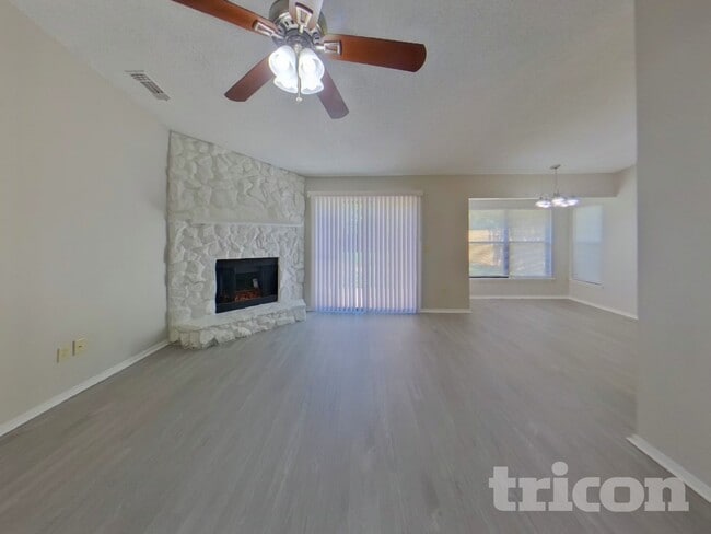 Photo - 1805 Clover Ct