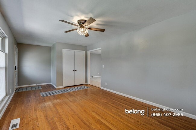 Photo - 2324 Mark Ln