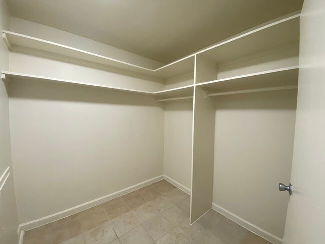 Photo - Westover Court Apartments