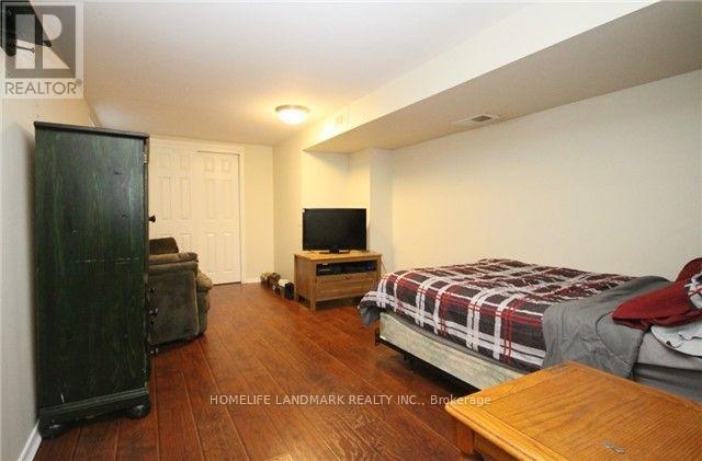 Photo - 245 Windsor St