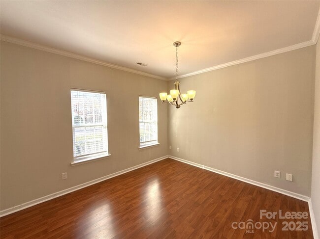 Photo - 10016 Highlands Crossing Dr