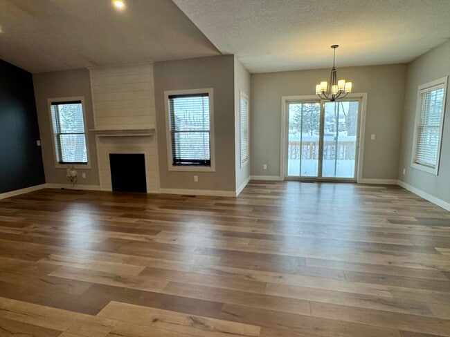 Photo - 706 Foret Mansur