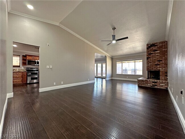 Photo - 2414 La Casa Dr