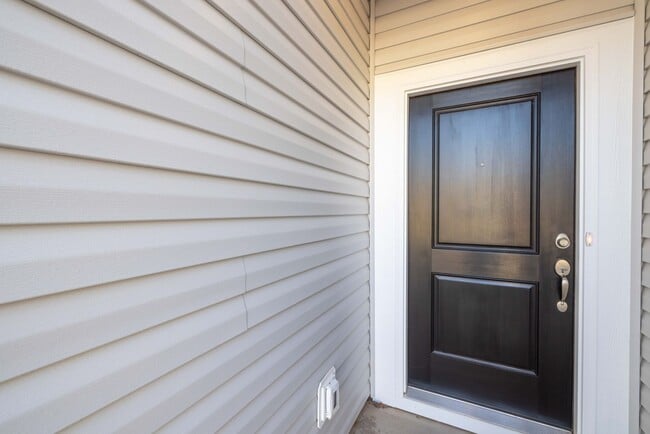 Photo - 3BD Townhome Convenient to Hwy 74/ Minutes to Bypass